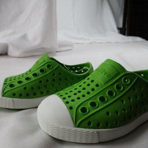 Native Shoes Toddlers Size 4 Green/White Shoe . FREE SHIPPING!              #412